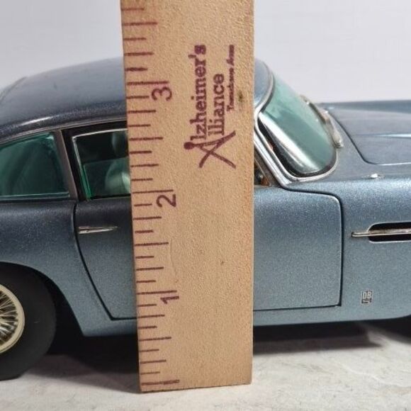 Blue Aston Martin 085 1963, Score 1/18 DB5 - Picture 16 of 16